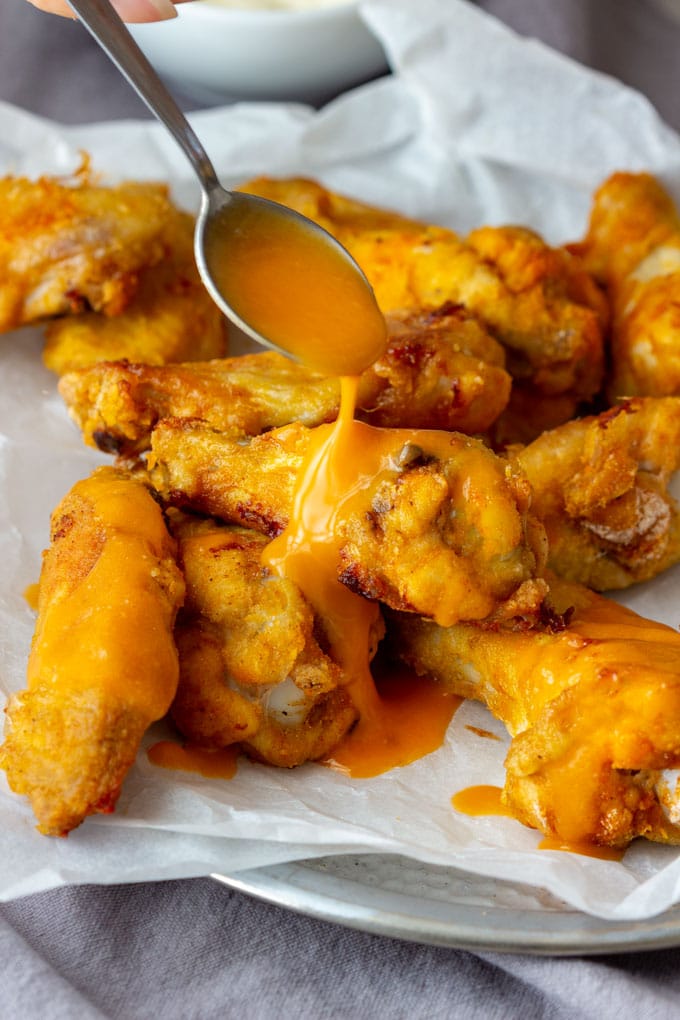 Baked Buffalo Chicken Wings with Sauce