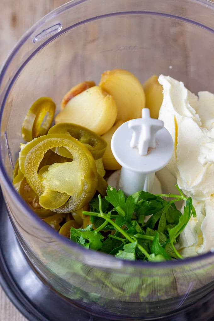 How to make Roasted Garlic Jalapeno Dip Step 1