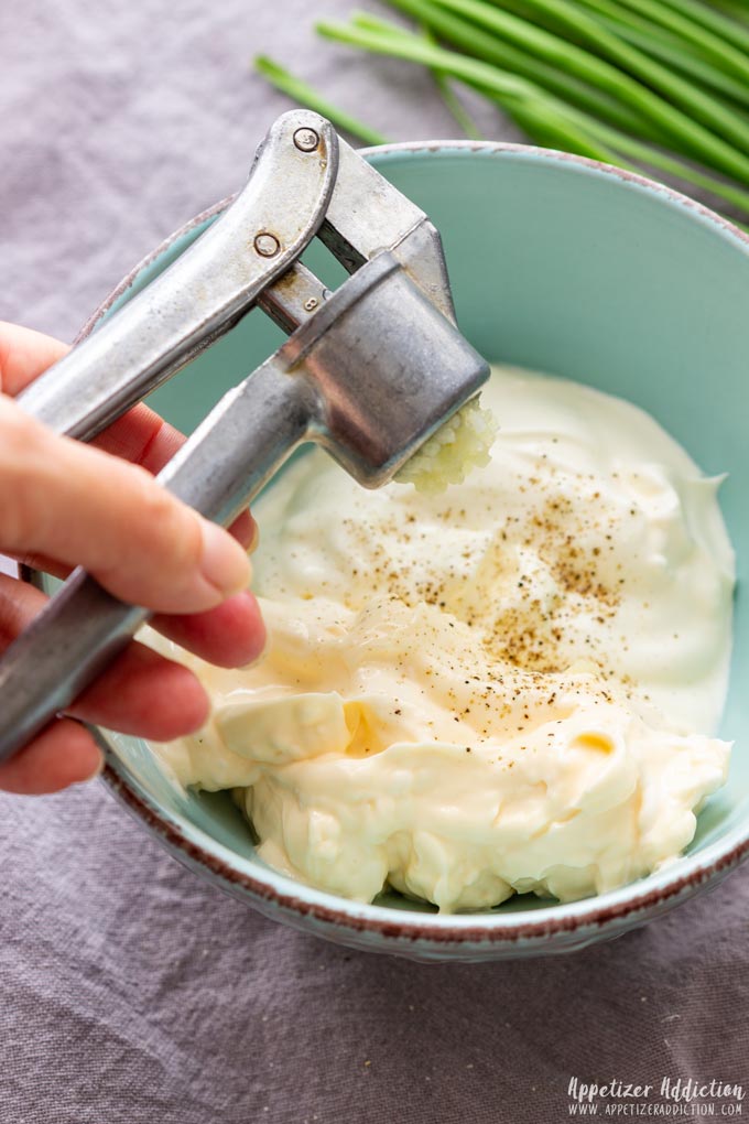 How to make Sour Cream and Chive Dip Step 1