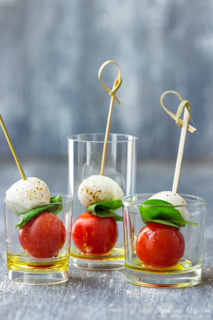 Caprese Salad Bites - Appetizer Addiction