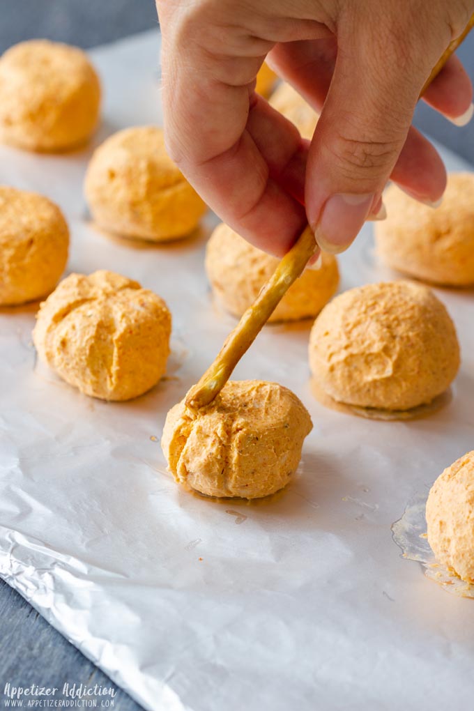 How to make Mini Pumpkin Cheese Balls Step 2