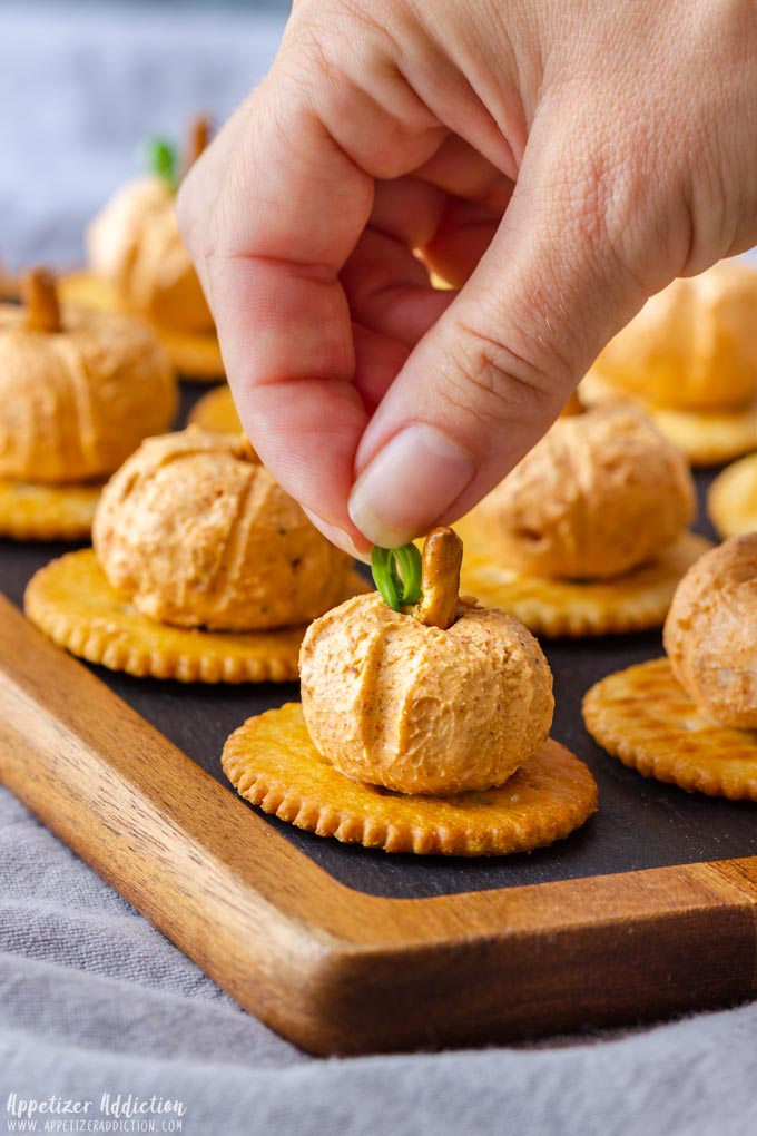 How to make Mini Pumpkin Cheese Balls Step 2