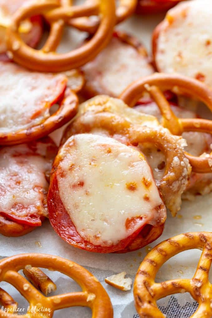 Pretzel Pizza Bites