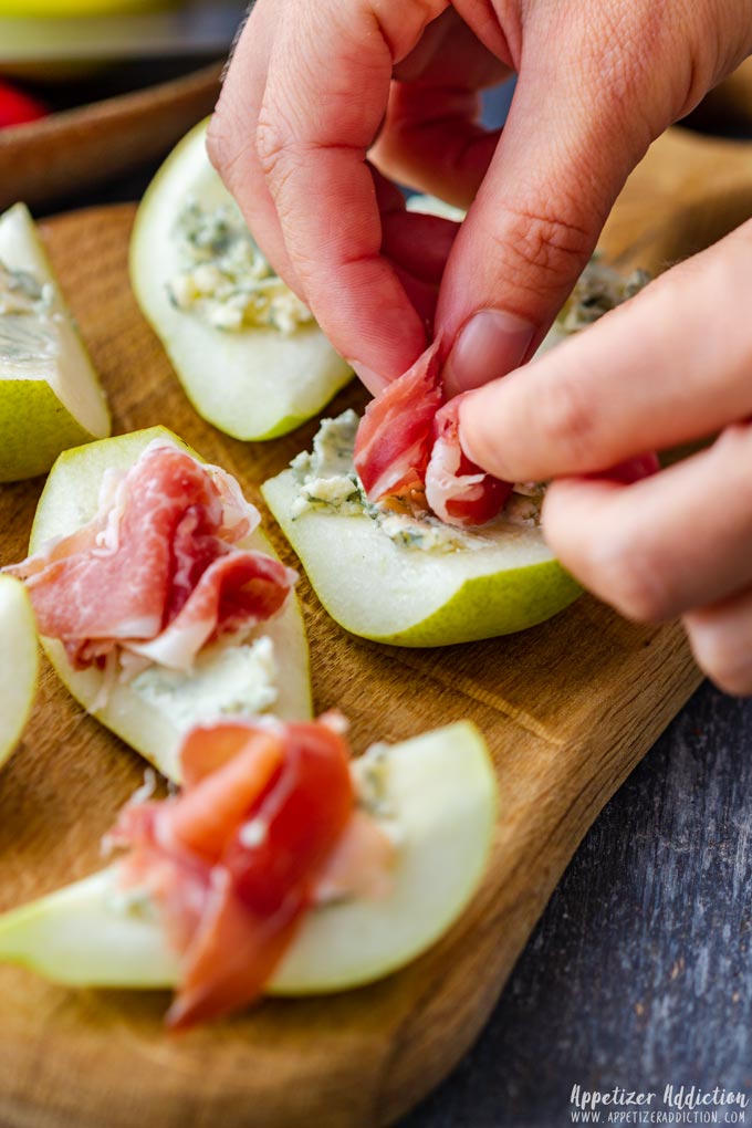 How to make Pear Prosciutto Appetizers Step 3