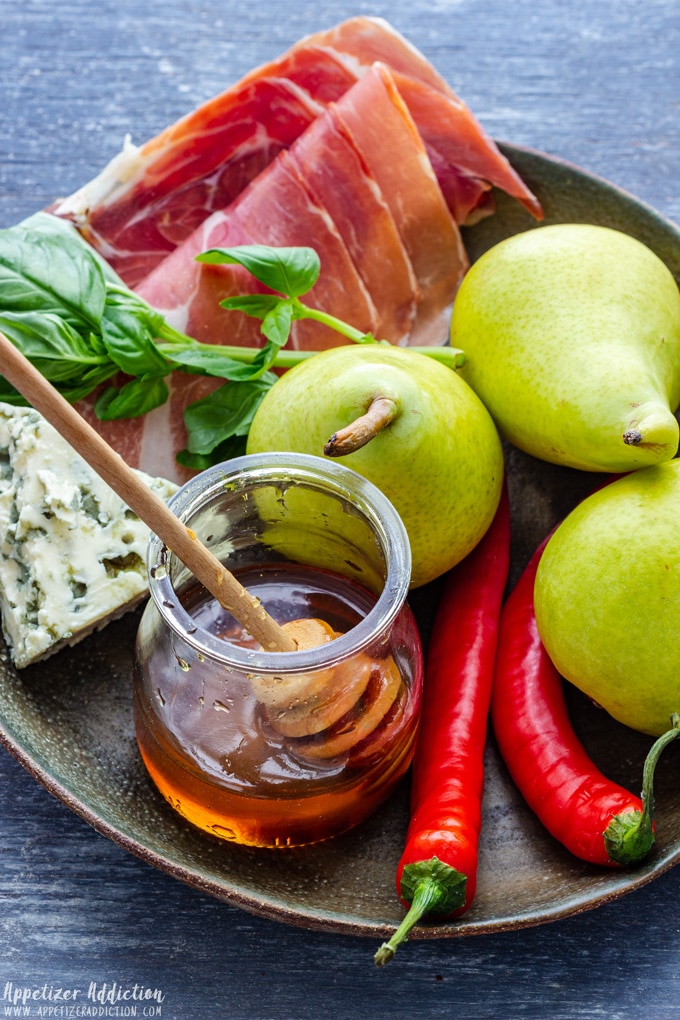 Pear Prosciutto Appetizer Ingredients