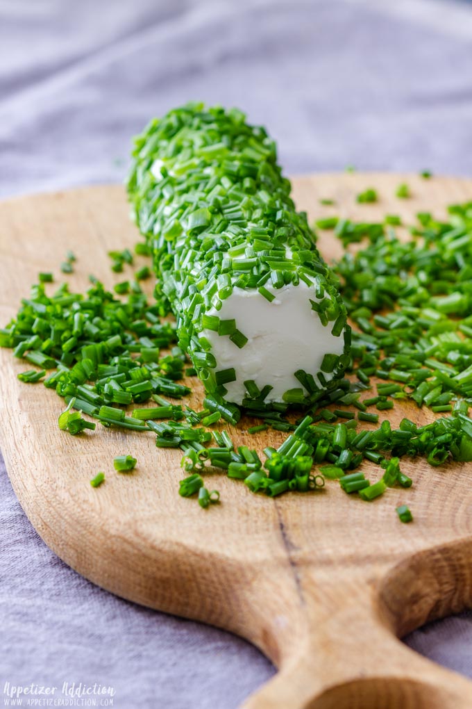 How to make Goat Cheese Log with Chives Step 2