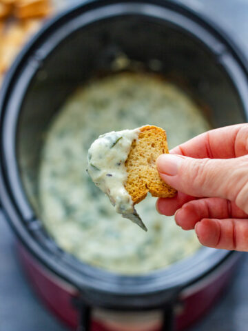 Slow Cooker Spinach Artichoke Dip