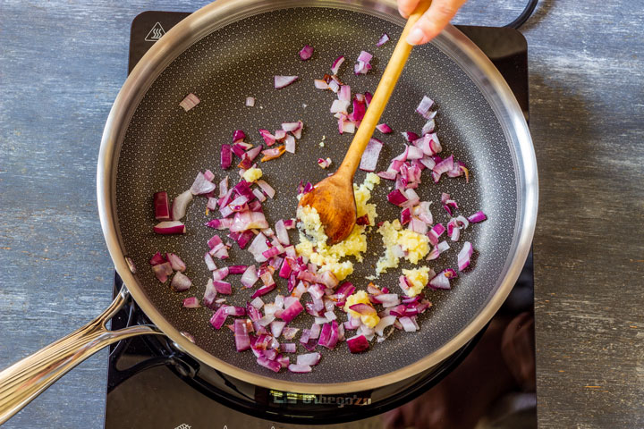 How to make a stuffing for artichokes step 1