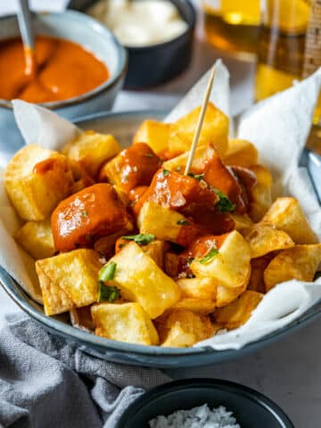 Patatas bravas recipe with salsa brava sauce