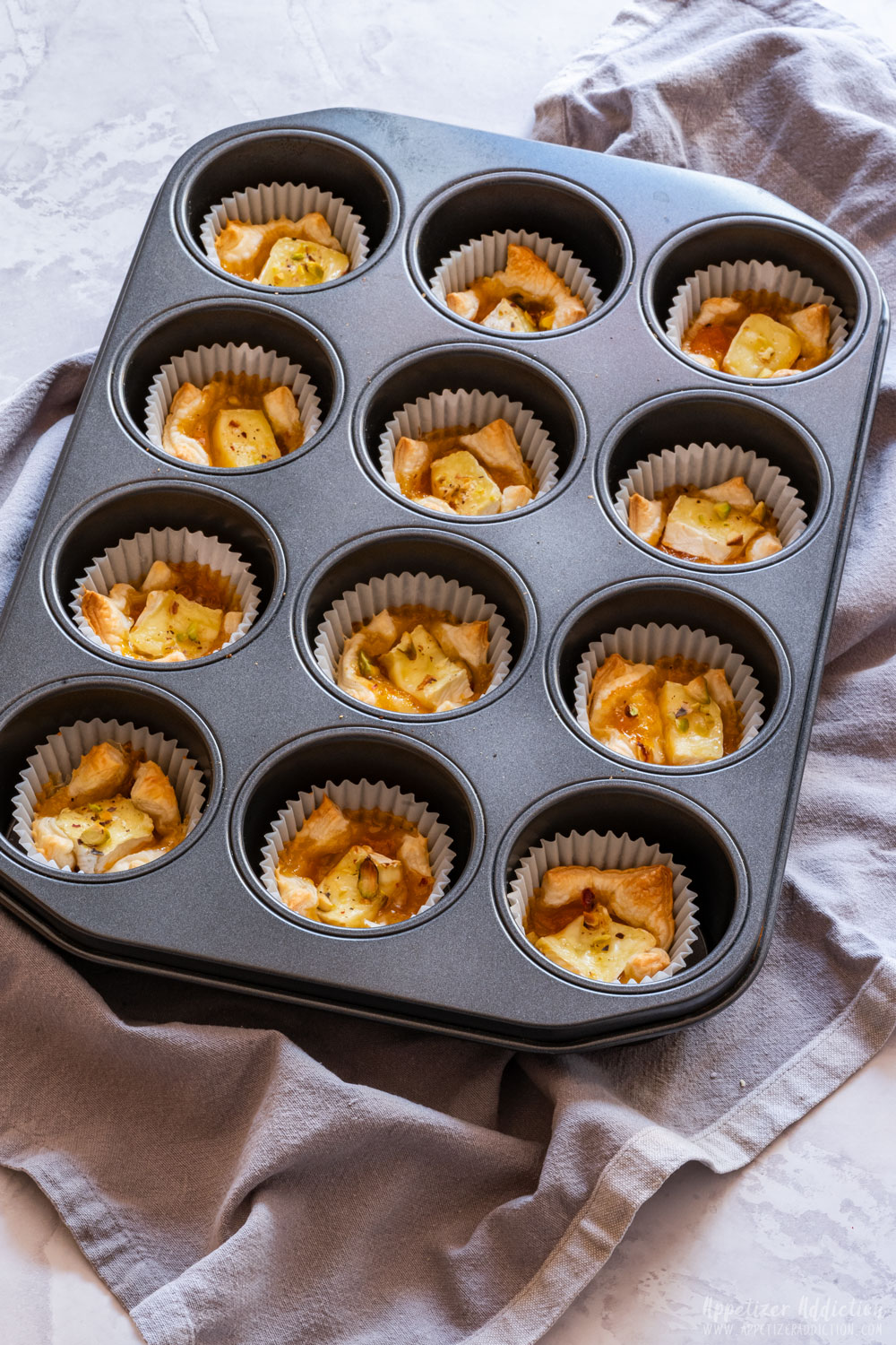 Puff pastry brie bites after baking.