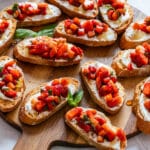 Strawberry and crispy bread appetizers.