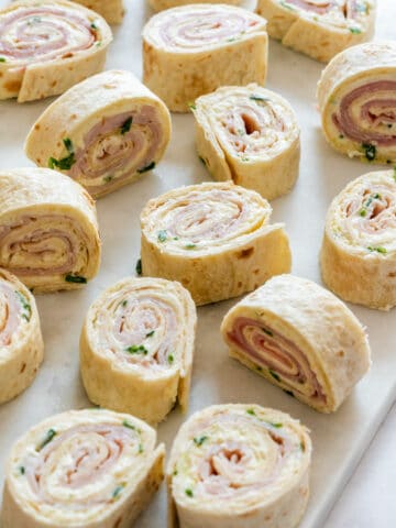 Turkey pinwheels with cream cheese and tortillas.